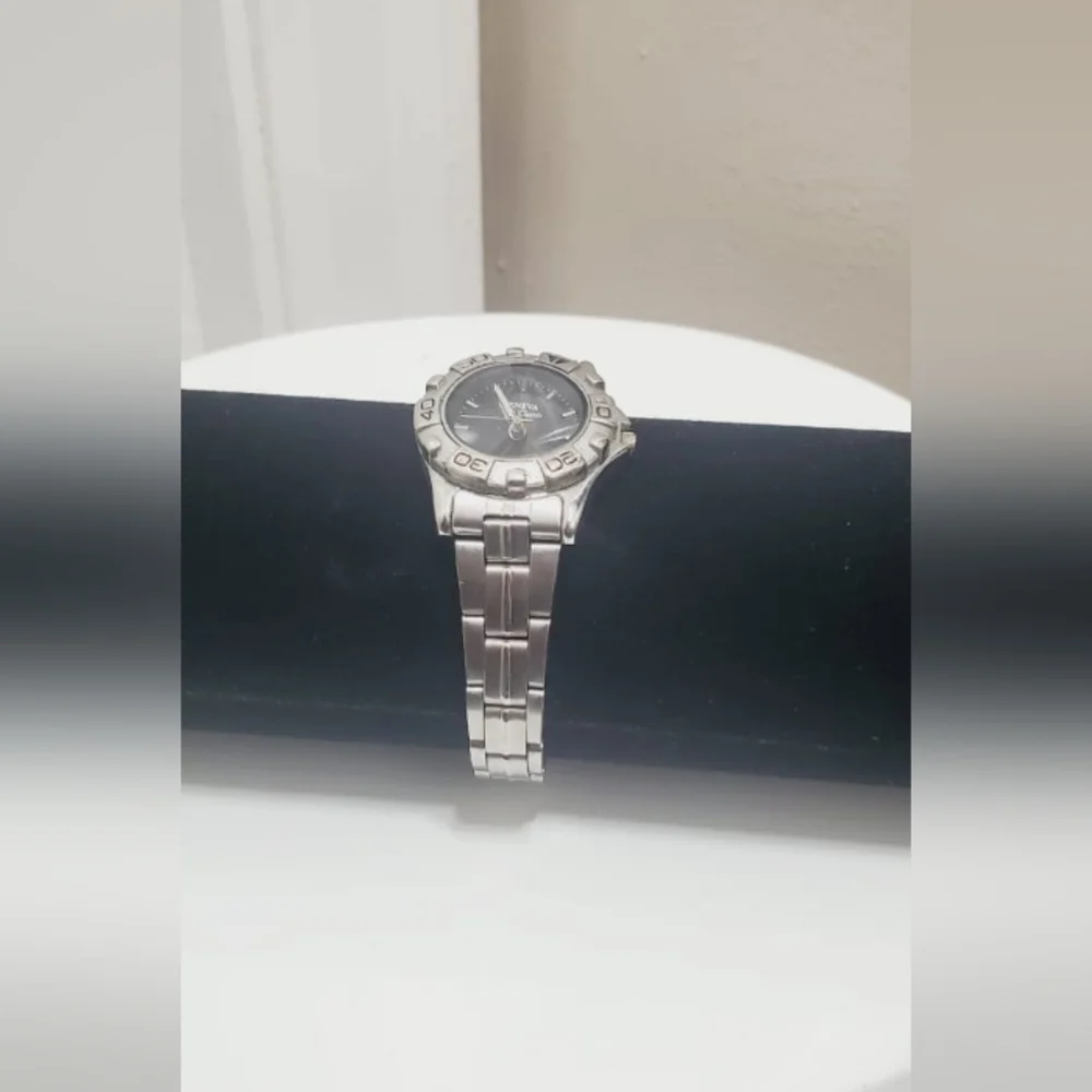 N/A vintage ladies